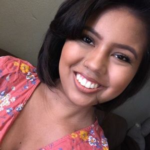 Meet your Posher, Gaby